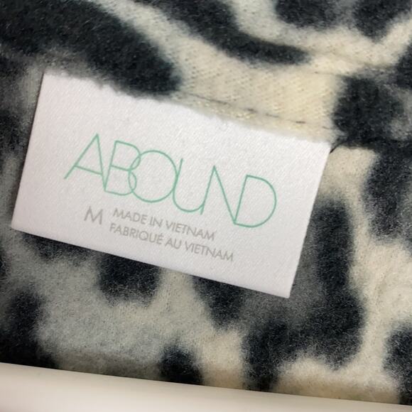 NWT Abound Nordstrom Rack Gray Leopard Cropped Fleece Top Drawstring Medium - Picture 8 of 10